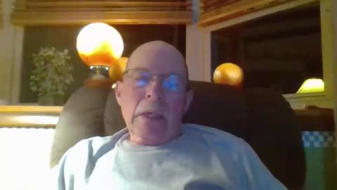 Snapshot of aguynrkfrd chatting on 04.28.26 aguynrkfrd online show from 04.28.26