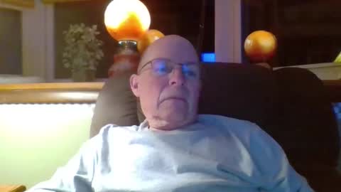 Snapshot of aguynrkfrd chatting on 04.29.26 aguynrkfrd online show from 04.29.26