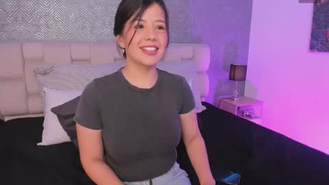 Snapshot of ah_mara chatting on 03.03.25 Ahmara online show from 03.03.25