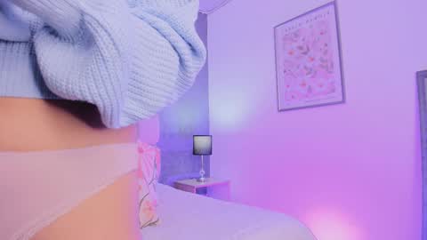 Snapshot of ah_mara chatting on 10.10.25 Ahmara online show from 10.10.25