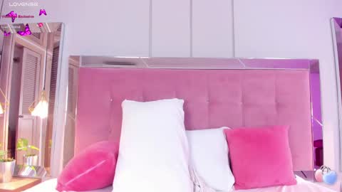 AHINOA online show from 02.11.25