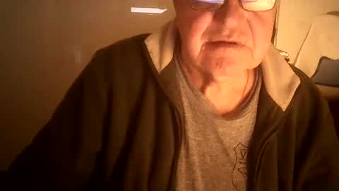 Snapshot of ahmole chatting on 12.04.24 Ole online show from 12.04.24