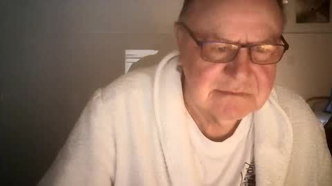 Snapshot of ahmole chatting on 12.10.24 Ole online show from 12.10.24