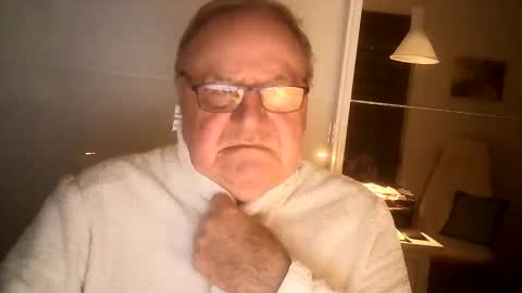 Snapshot of ahmole chatting on 12.28.24 Ole online show from 12.28.24