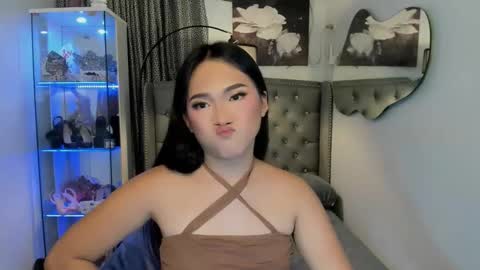 Snapshot of ahmrigrande chatting on 10.21.25 Ahmri online show from 10.21.25