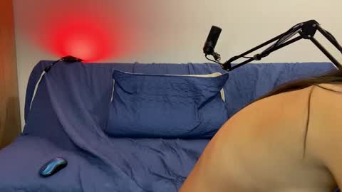 AHSLEY online show from 02.28.25