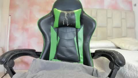 karoline  online show from 04.13.26