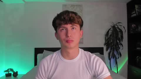 Snapshot of aidan_hale chatting on 01.17.25 A H online show from 01.17.25