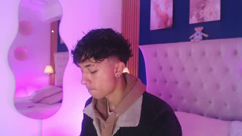 Aiden online show from 04.08.26