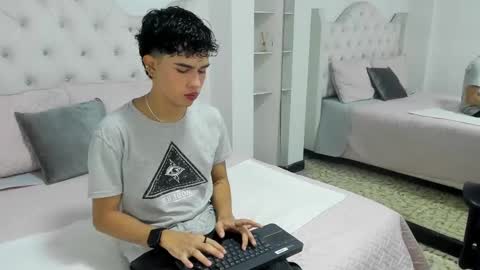 Aiden  online show from 01.27.25