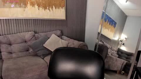 Snapshot of ailann_ chatting on 01.06.25 Alisson online show from 01.06.25