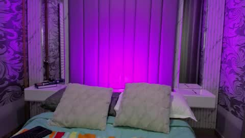   online show from 09.19.25