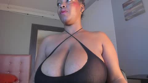 Snapshot of aileenkeys chatting on 05.22.26 aileenkeys online show from 05.22.26