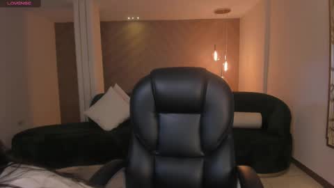 Snapshot of aileenvega chatting on 03.06.25 AILEEN VEGA online show from 03.06.25