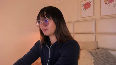 Aily Yozuko online show from 04.23.26