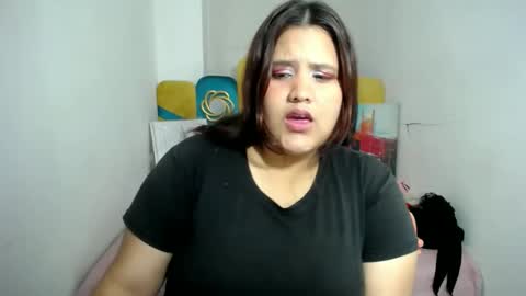 Snapshot of ailyn_rosendo chatting on 12.31.24 ailyn_rosendo online show from 12.31.24