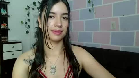 Snapshot of aine_ileana chatting on 07.20.26 J online show from 07.20.26