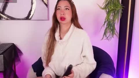 Snapshot of airi_pierce chatting on 03.28.26 Airi online show from 03.28.26