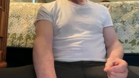 Snapshot of airier chatting on 05.22.26 airier online show from 05.22.26