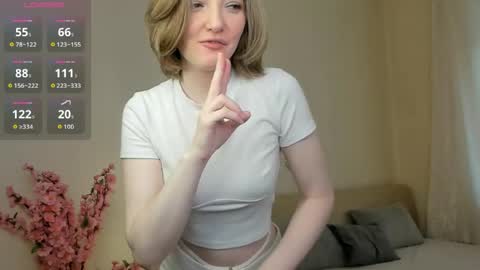 Snapshot of airycipher chatting on 05.27.26 Sofia help me get 50 thumbs up online show from 05.27.26