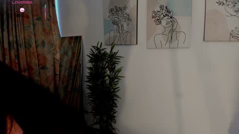 Aisha online show from 02.03.25