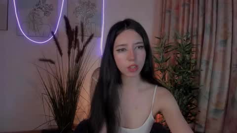 Aisha online show from 03.11.25