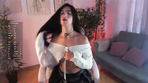 Aisha online show from 10.15.25