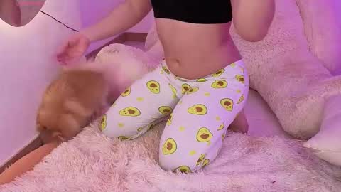 Ash             INDEPENDET MODEL  online show from 12.19.25