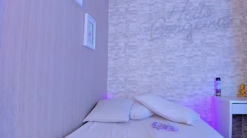 Aisha online show from 02.28.25