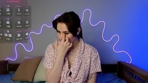 Snapshot of aisha_riley chatting on 03.04.25 Aisha online show from 03.04.25