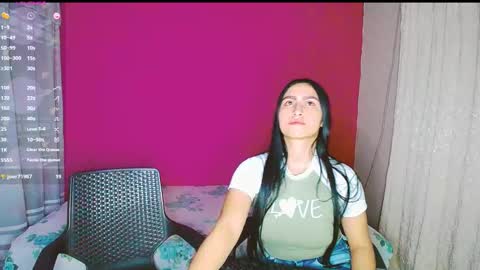 Snapshot of aisha_stacey0410 chatting on 02.11.25 aisha_stacey0410 online show from 02.11.25