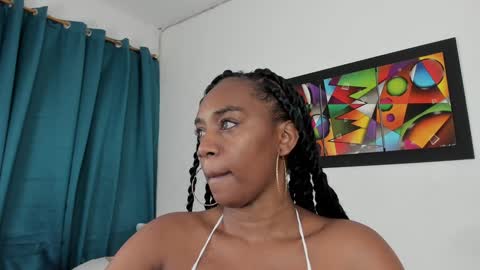 Snapshot of aisha_w10 chatting on 01.31.25 Aisha online show from 01.31.25