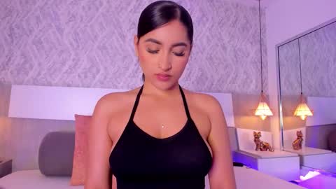 Aisha online show from 09.08.25