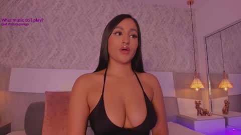 Aisha online show from 11.07.25