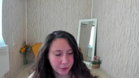 Snapshot of aisharouhi chatting on 01.13.25 Aisha online show from 01.13.25