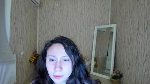 Snapshot of aisharouhi chatting on 01.14.25 Aisha online show from 01.14.25