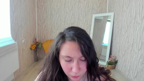 Snapshot of aisharouhi chatting on 01.14.25 Aisha online show from 01.14.25