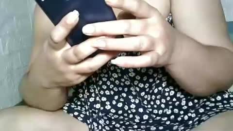 Snapshot of aislahrose chatting on 02.25.26 rosie online show from 02.25.26