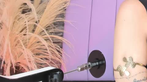 Snapshot of aixa_hill1 chatting on 02.20.25 online show from 02.20.25