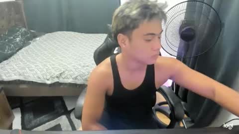 aizawa194624 online show from 04.12.26