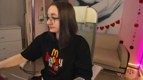 akaheby online show from 02.23.25