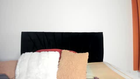 Snapshot of akanekihm chatting on 04.30.26 MIRANDA online show from 04.30.26
