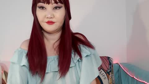 Snapshot of akanire chatting on 01.05.25 Shelly online show from 01.05.25