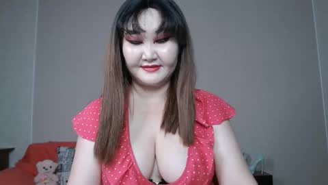 Snapshot of akanire chatting on 11.21.25 Shelly online show from 11.21.25