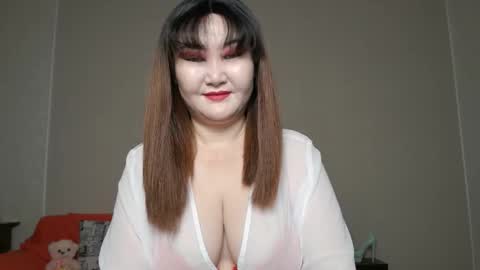 Snapshot of akanire chatting on 11.26.25 Shelly online show from 11.26.25