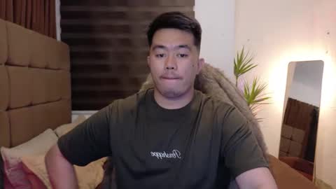 Snapshot of akihiro_morningstar chatting on 12.22.25 Dave online show from 12.22.25