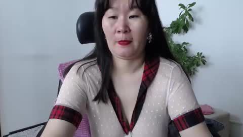 Snapshot of akira_xx chatting on 10.05.25 Akira online show from 10.05.25