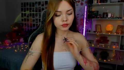 Snapshot of akirakatsu chatting on 10.21.25 Akira online show from 10.21.25