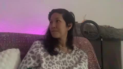 Akira Skye online show from 11.24.25