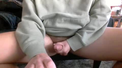 Snapshot of akpchi1984 chatting on 01.05.25 akpchi1984 online show from 01.05.25